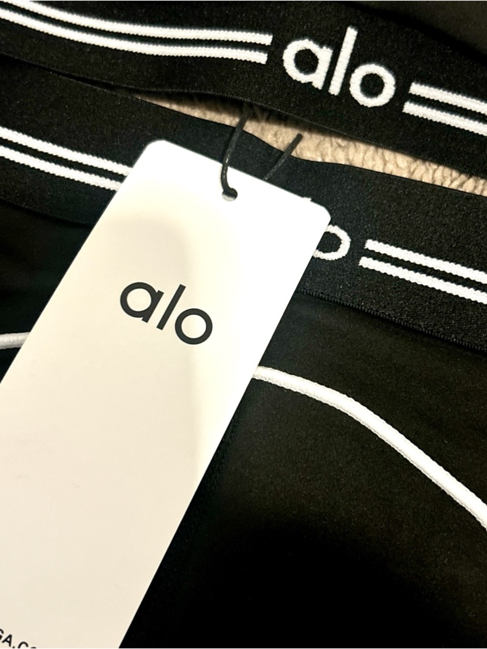 ALO Yoga Black Activewear with White Trim Women's Top